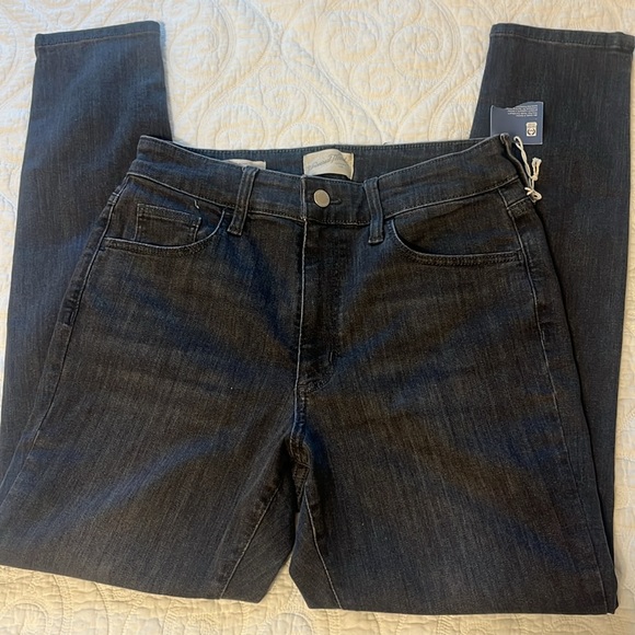 NWT- Grey High Rise Skinny Jeans by Universal Threads/ 10/30R - Picture 4 of 10